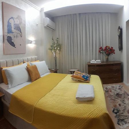 Bani'S Cozy Lovely Apt Tirana Bagian luar foto