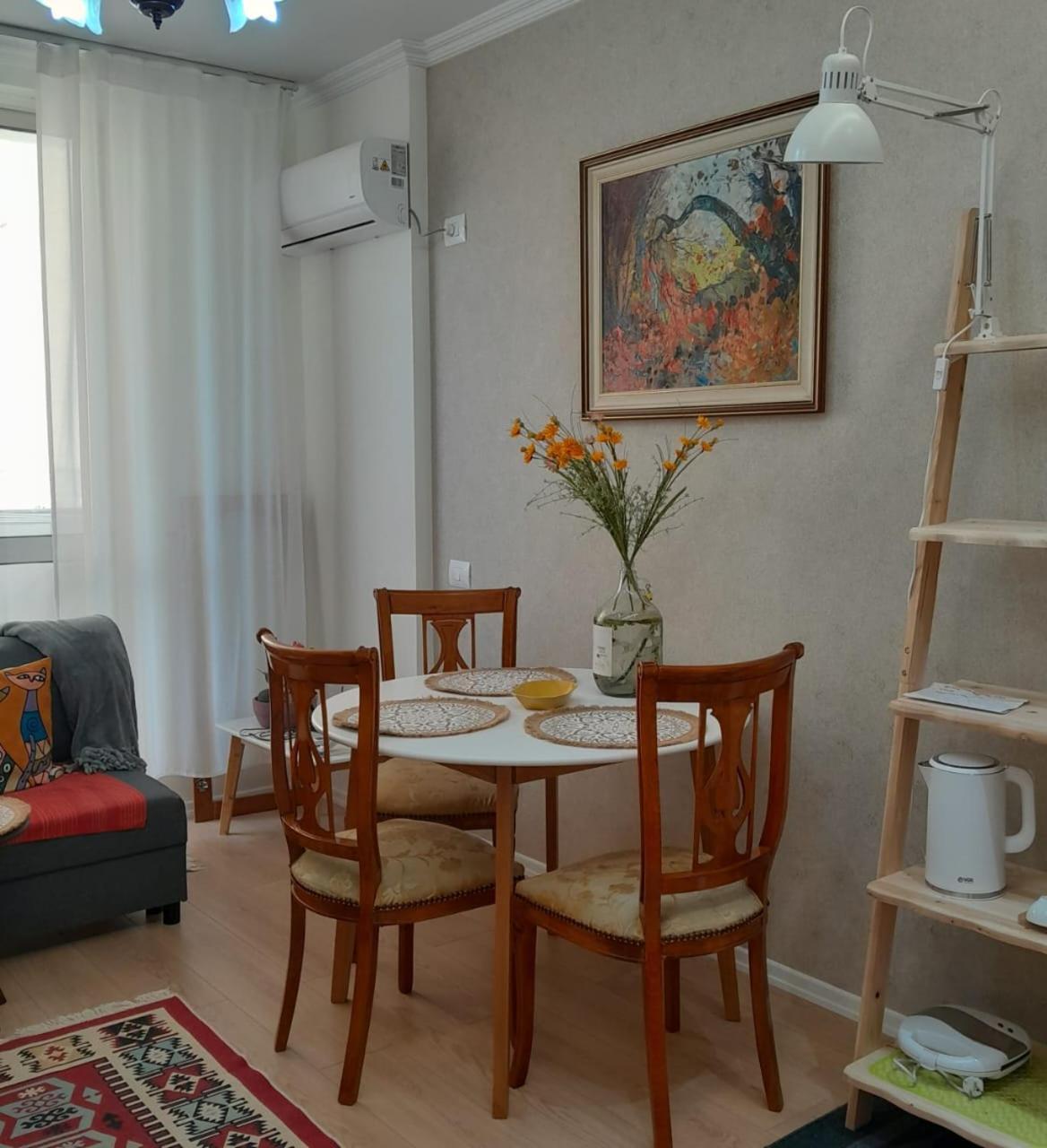 Bani'S Cozy Lovely Apt Tirana Bagian luar foto
