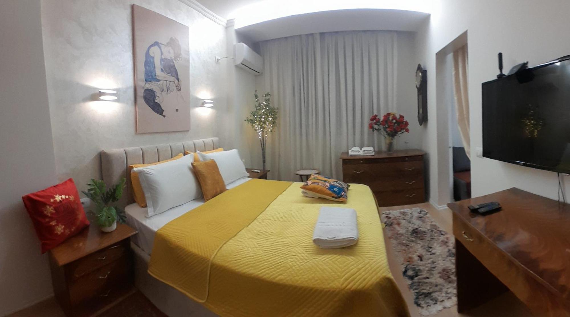 Bani'S Cozy Lovely Apt Tirana Bagian luar foto
